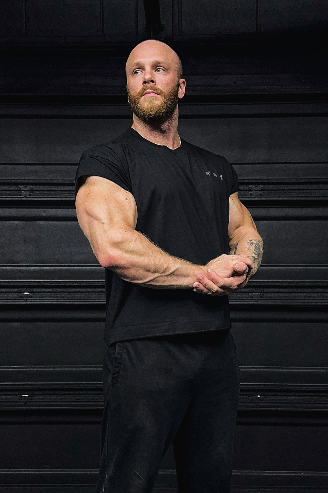 Oversized Raw-Cut Cropped Tee - Black