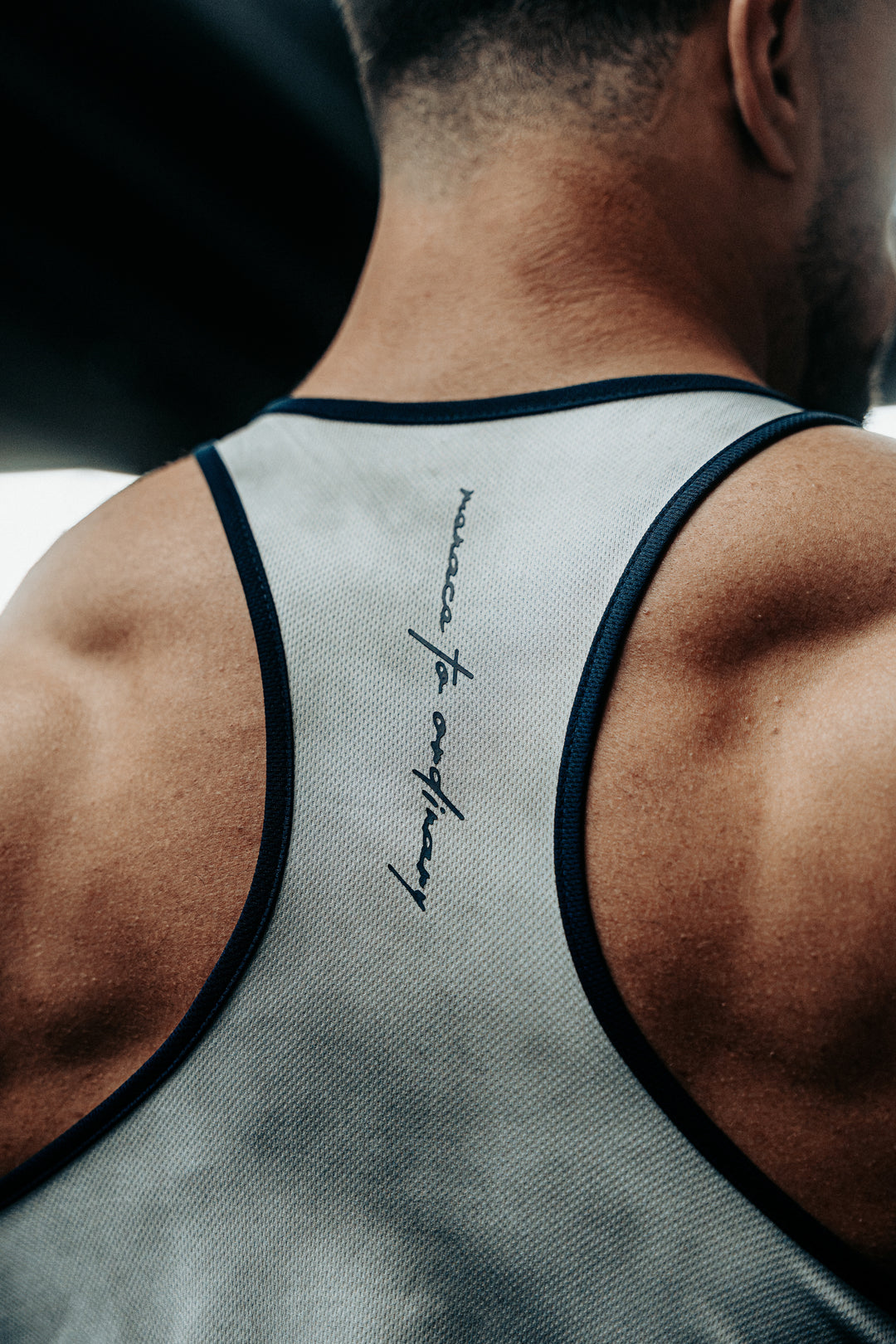 Fast-Dry Bodybuilding Workout Stringer - Dusted White w/ Navy